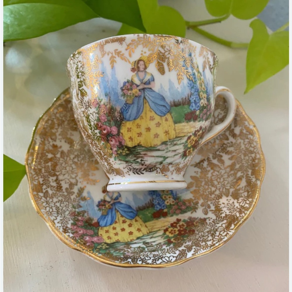 Vintage Colclough Made in England‎ Lady in Garden/Courtyard Teacup and Saucer